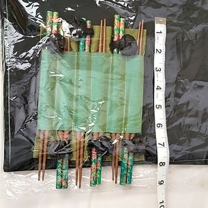 NEW PLACEMATS Set of Six Chopsticks Holders Place Set Pink Flowers Green Fabric
